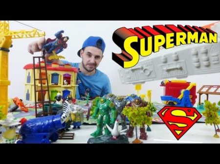 Видео с супергероями Папа Роб и Супермен против пришельцев!