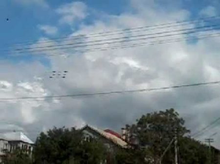 Колона военных самолетов над Бахчисараем!