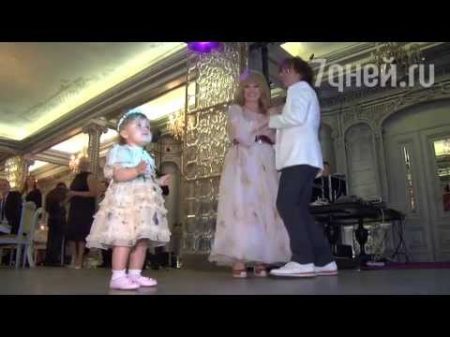 День рождения Кристины Орбакайте танцы Аллы Пугачевой с внучкой поздравления от гостей