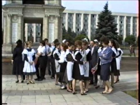 1990 Кишинев СШ15 Выпускной Линейка продолжение