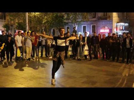 Танцы на улицах Тбилиси Грузия