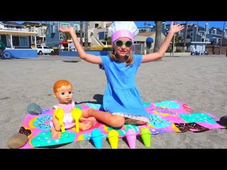 Polina Playing with Sand Molds on the beach Top Video By Super Polina
