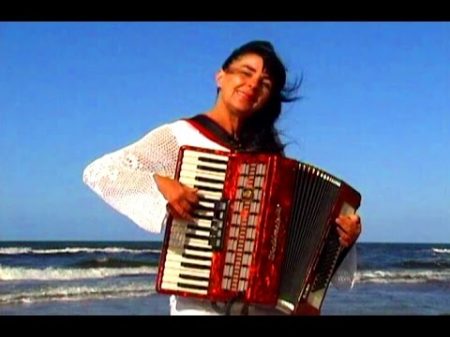 WIESŁAWA DUDKOWIAK with Accordion on Beach 2 The most beautiful relaxing melody