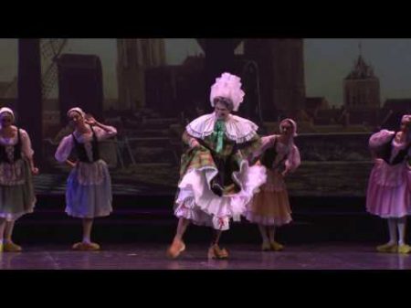 Танец в сабо Исполняют Николай Цискаридзе и артистки балета Михайловского театра