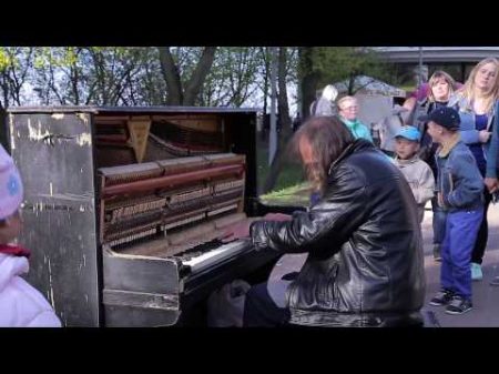 Man plays piano in street people were shocked Уличный пианист музыка для души!