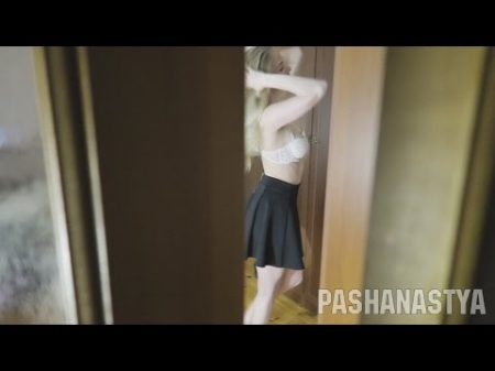 Подглядел за Горячей Подругой Hot Chick Undressing Gets Pranked PashaNastya