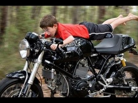 Новички на мотоцикле beginners on motorcycle
