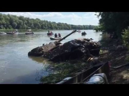 В Воронежской области подняли со дна реки редкий танк Т 34 76