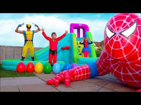 Hulk готовит Максу праздничный завтрак а Spider Man подарил гигантского надувного Человека Паука