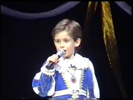 O Sole Mio 7 year old Oleg Aleksandrov in Сhildren s Musical Theater