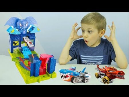 Машинки Хот Вилс АТАКА ЛЕТУЧЕЙ МЫШИ Hot Wheels City Bat Manor Attack and Street Beasts