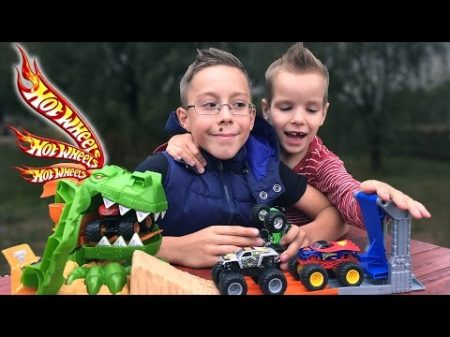 Трек Hot Wheels с Монстер Траками Отрываем и играем Игрушки для мальчиков Monster truck Toy