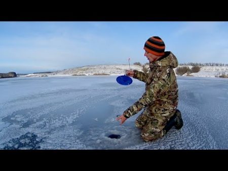 Везучая лунка!! Жор Щуки на жерлицы! Первый лед 2017 2018