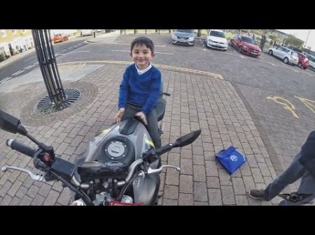 Неподдельная реакция детей на мотоцикл