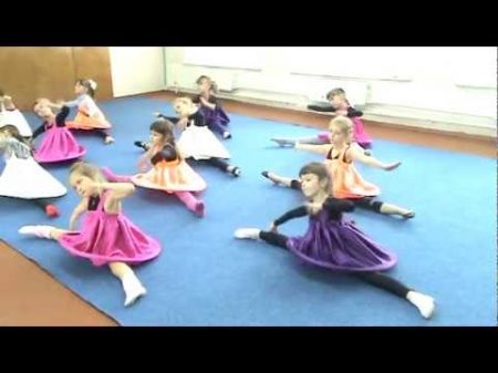 Танец Раз ладошка два ладошка репетиция ЭШ Черкассы