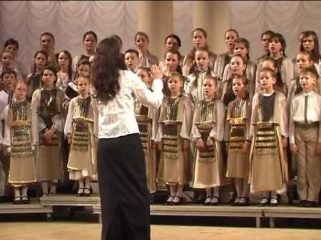 Уривки пісень у виконанні дитячого хору Веснянка