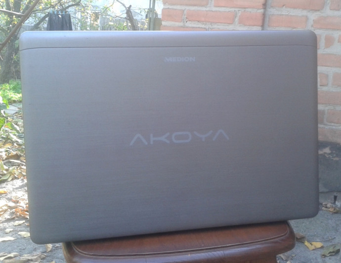 Ноутбук Touch Medion Akoya E6412T