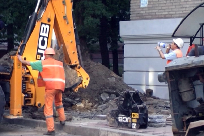 Водопровод разрушил многоквартирный дом в Запорожье